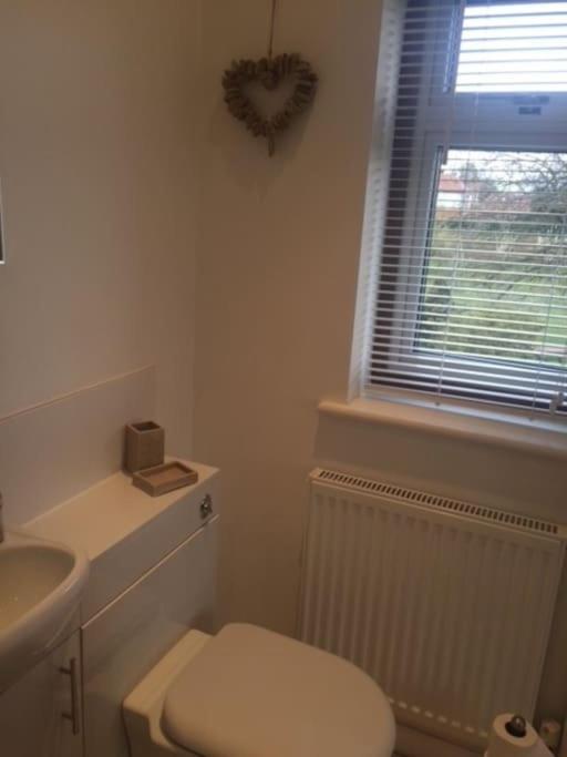 Cotswold Edge Guest Suite With Broadway Hill View Badsey Kültér fotó